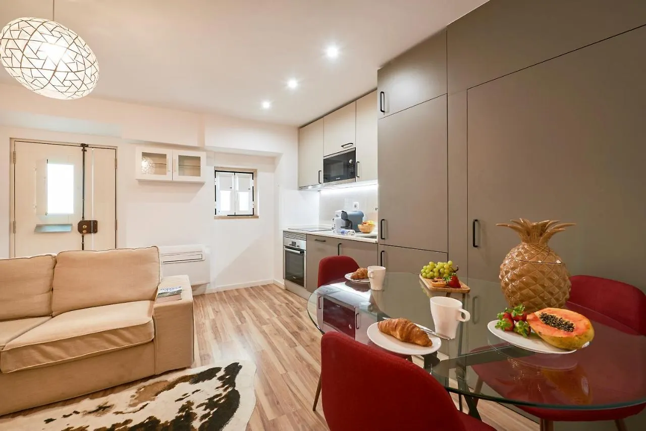 Charming Apartment In Historic Center Lisbon