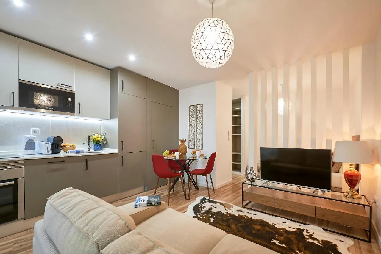 ליסבון Charming Apartment In Historic Center 0*,